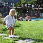 Ξενοδοχείο Lavka Park Skochovice *
