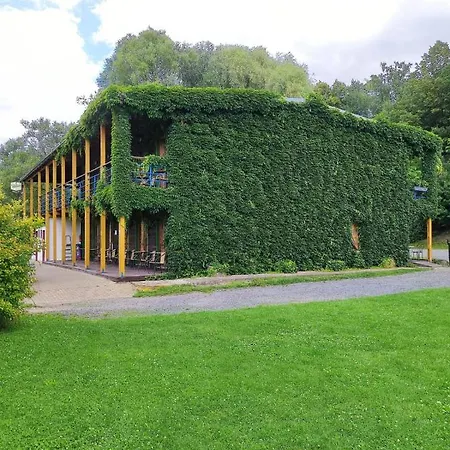 Lavka Park Skochovice Hotel *