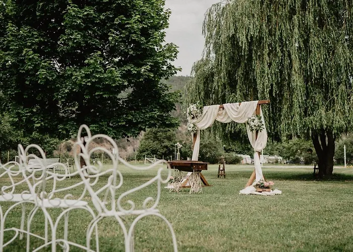 Hotell Lavka Park Skochovice Vrané nad Vltavou